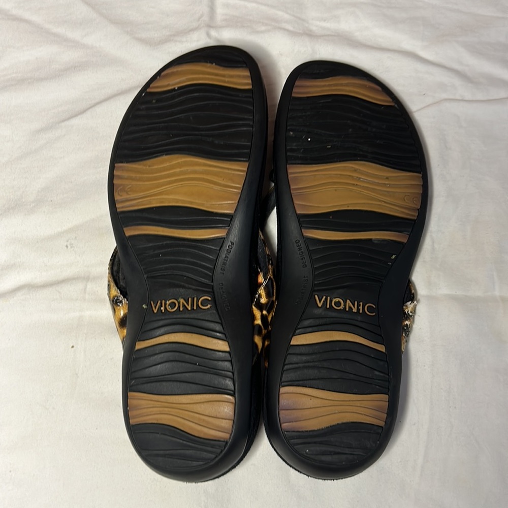 Vionic Sandal - Picture 3 of 3
